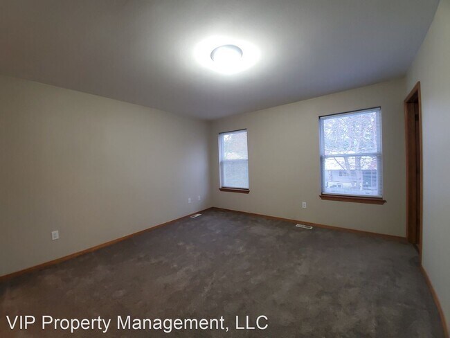Building Photo - 4 br, 2.5 bath House - 3104 N. 8th Street