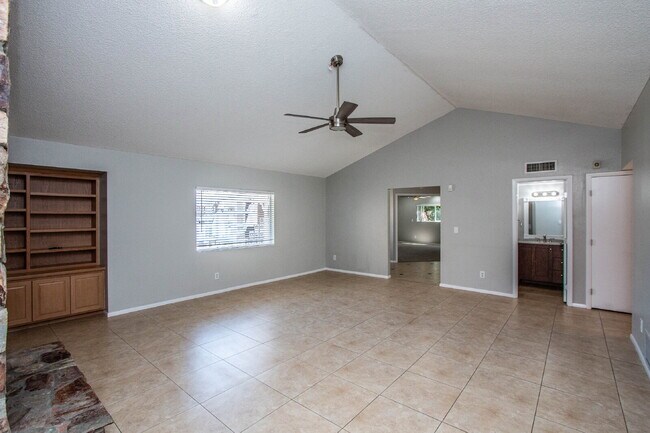 Building Photo - 4BR Entertainers Dream, McCormick Ranch