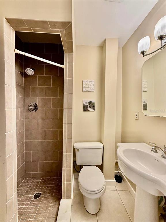 Building Photo - 301 N Madison Ave