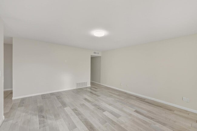 Building Photo - 17024 E Calle Del Sol