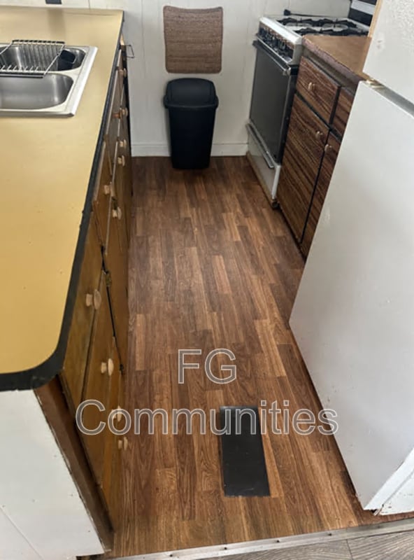 Building Photo - 123 Tuckaway Ln