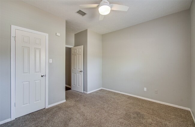 Building Photo - 14806 Flowerwood Dr