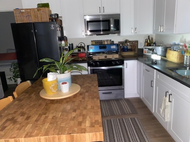 Kitchen - 1732 Pomona Dr