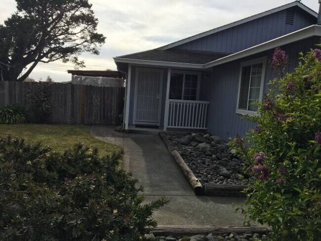 Primary Photo - Lovely 3-Bedroom Duplex for Rent in McKinl...