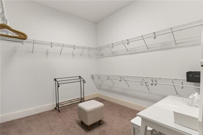 Building Photo - 111 Chinquapin Dr