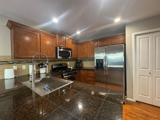 Building Photo - Refined Living in Lake Stevens | 3 Bedroom...