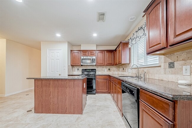 Building Photo - 7514 Trail Hollow