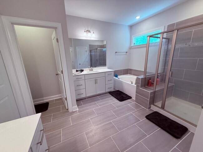 Building Photo - 4120 Snowy Range Cir