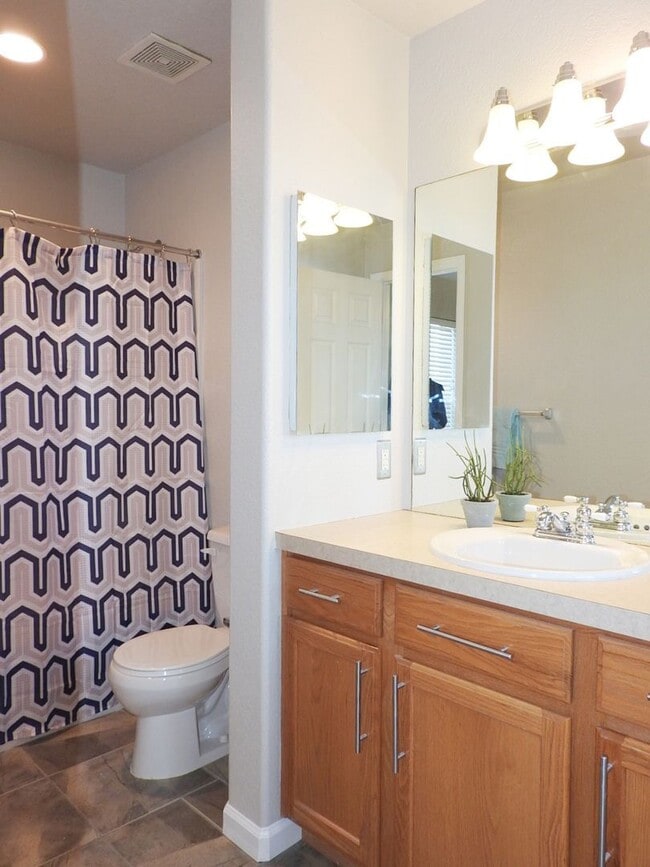 Building Photo - 7772 E 29th Ave