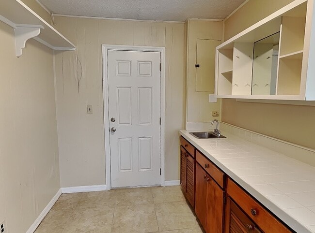 Building Photo - 2512 Sea Breeze Ct