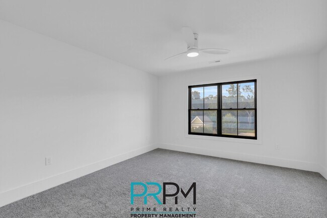 Building Photo - 938 Benchmark Dr