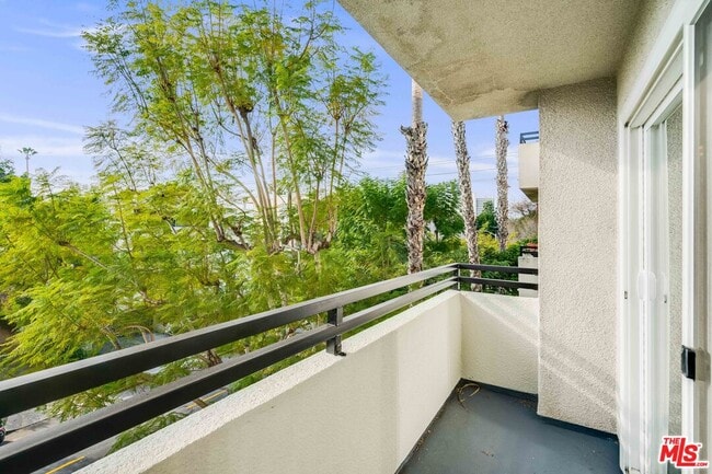 Building Photo - 1508 Veteran Ave