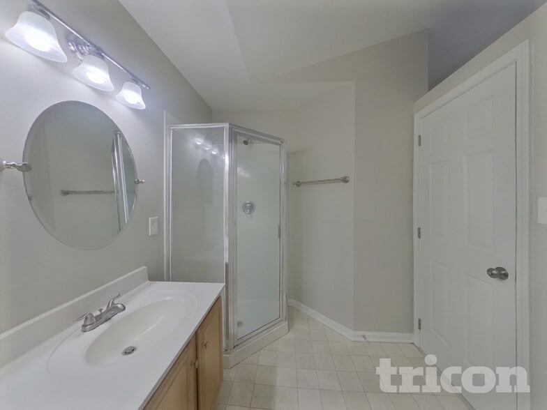 Building Photo - 7804 Royce Hall Ln