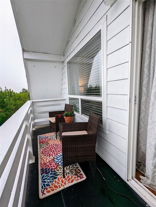 Building Photo - 782 Camden Ct SW