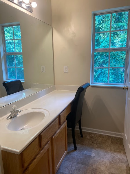 2ND MASTER BATHROOM - 2858 Parkway Close