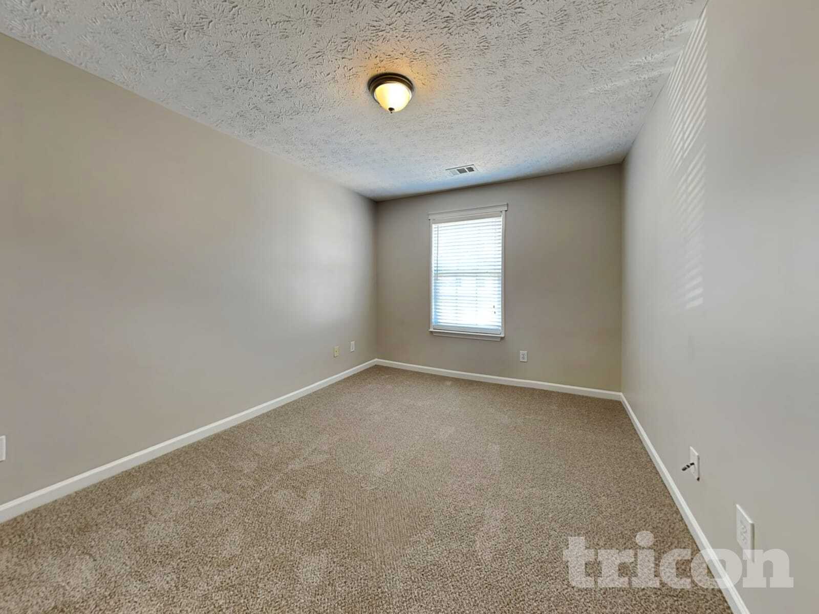 Building Photo - 250 Oak Grove Way