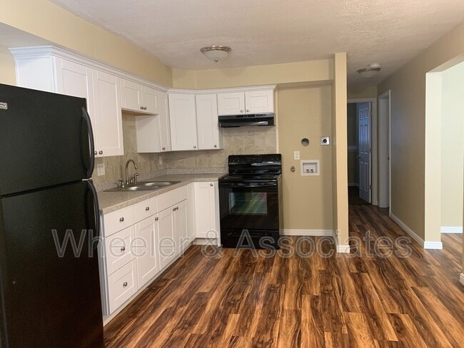 Building Photo - 520 E 4400 S