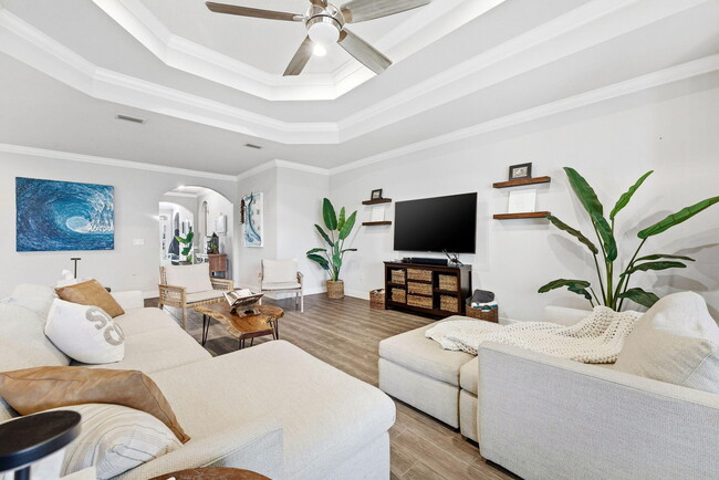 Building Photo - 374 Lilly Bell Ln