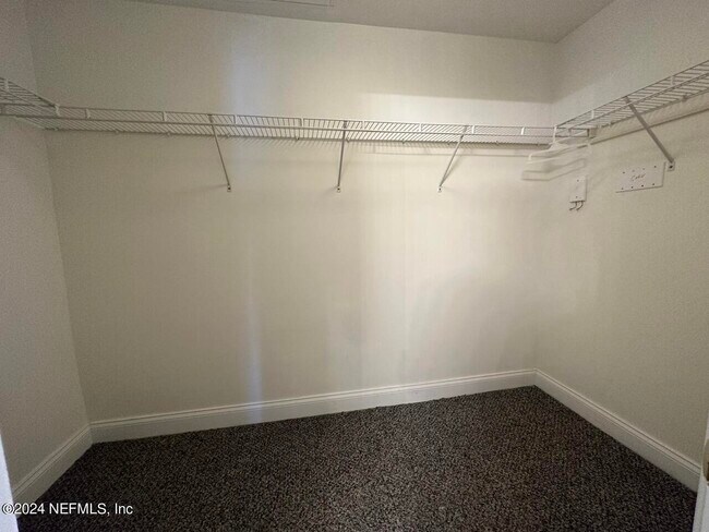 Building Photo - 230 Presidents Cup Way