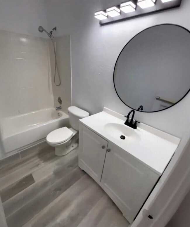 Building Photo - 3982 Crayrich Cir