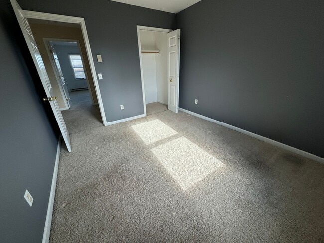 Building Photo - 3 Bedroom Semi-Detached Home in Crossroads Borough!