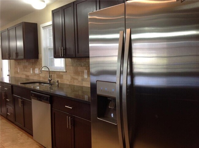 Building Photo - 11511 Whitewing Ave