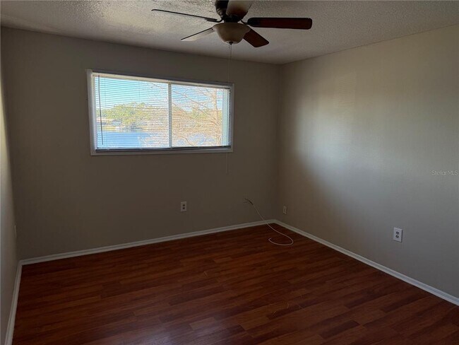 Building Photo - 914 Lake Destiny Rd