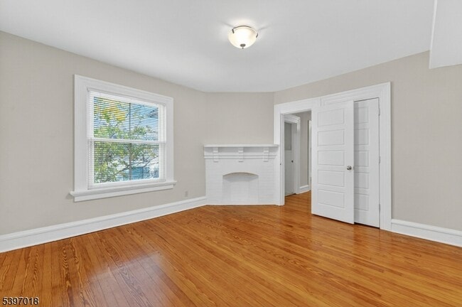 Building Photo - 94 Midland Ave