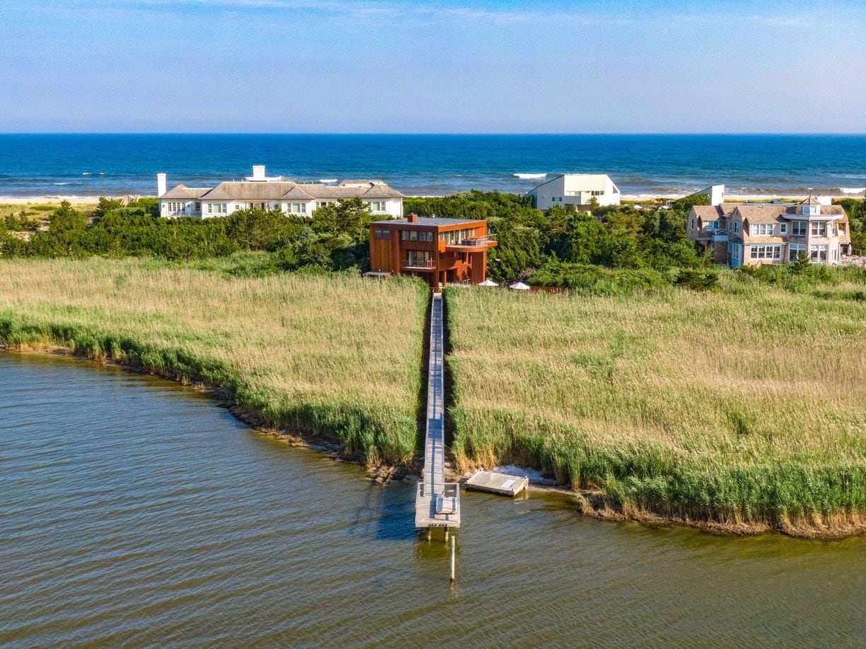 Building Photo - 360 Dune Rd