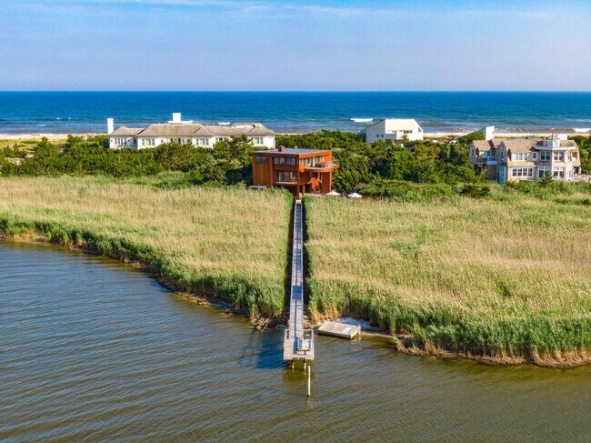 Building Photo - 360 Dune Rd