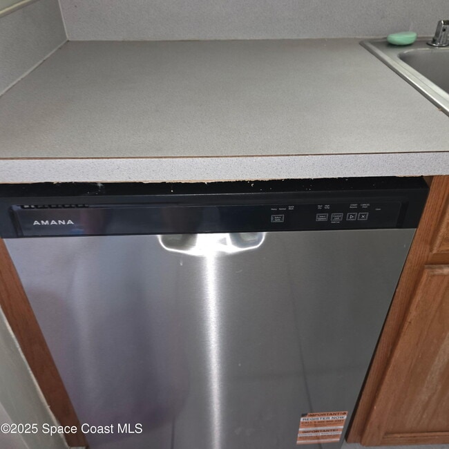 Building Photo - 7747 Greenboro Dr