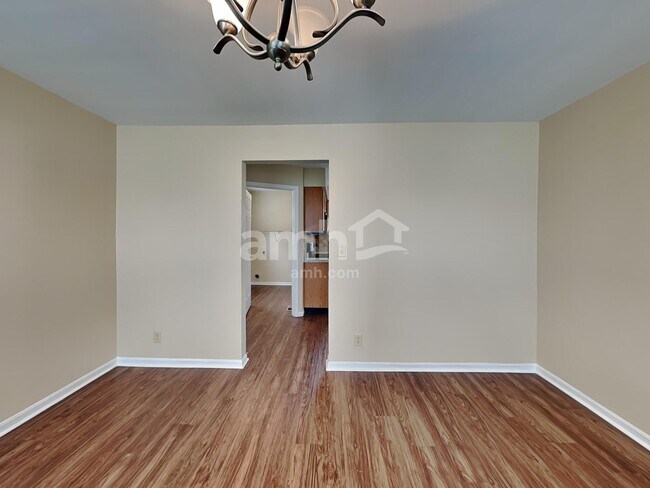 Building Photo - 10550 Williamswoods Dr