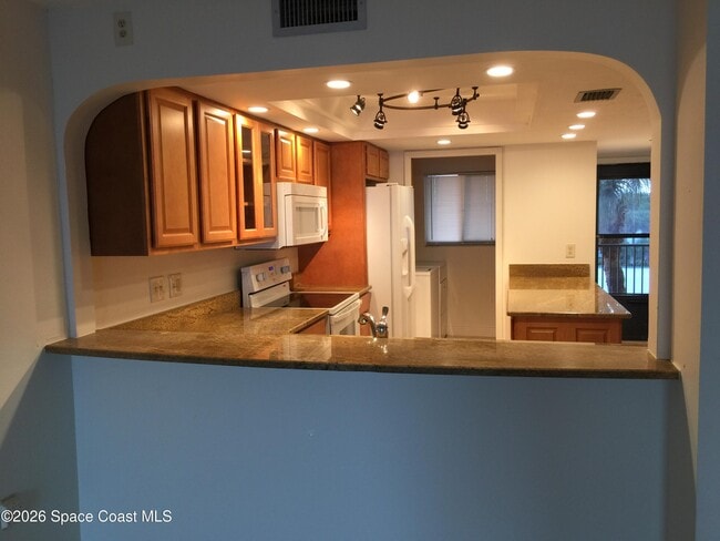 Building Photo - 8500 Ridgewood Ave