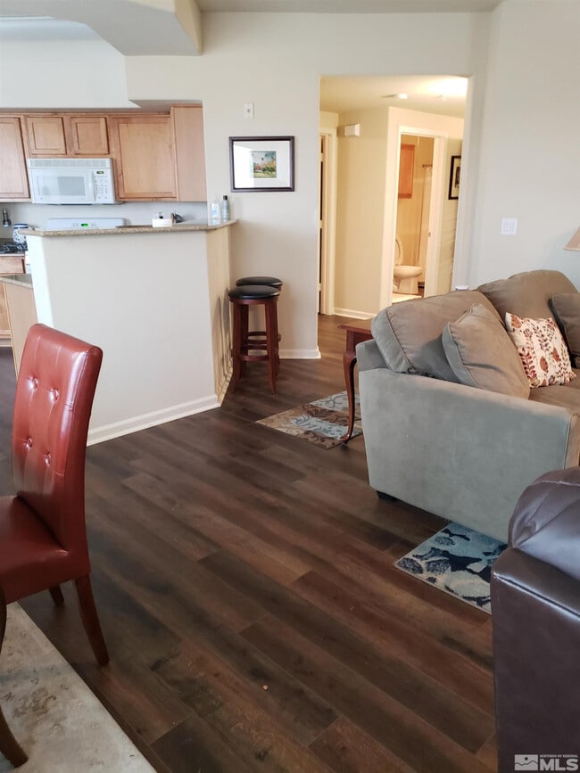 Building Photo - 1325 S Meadows Pkwy