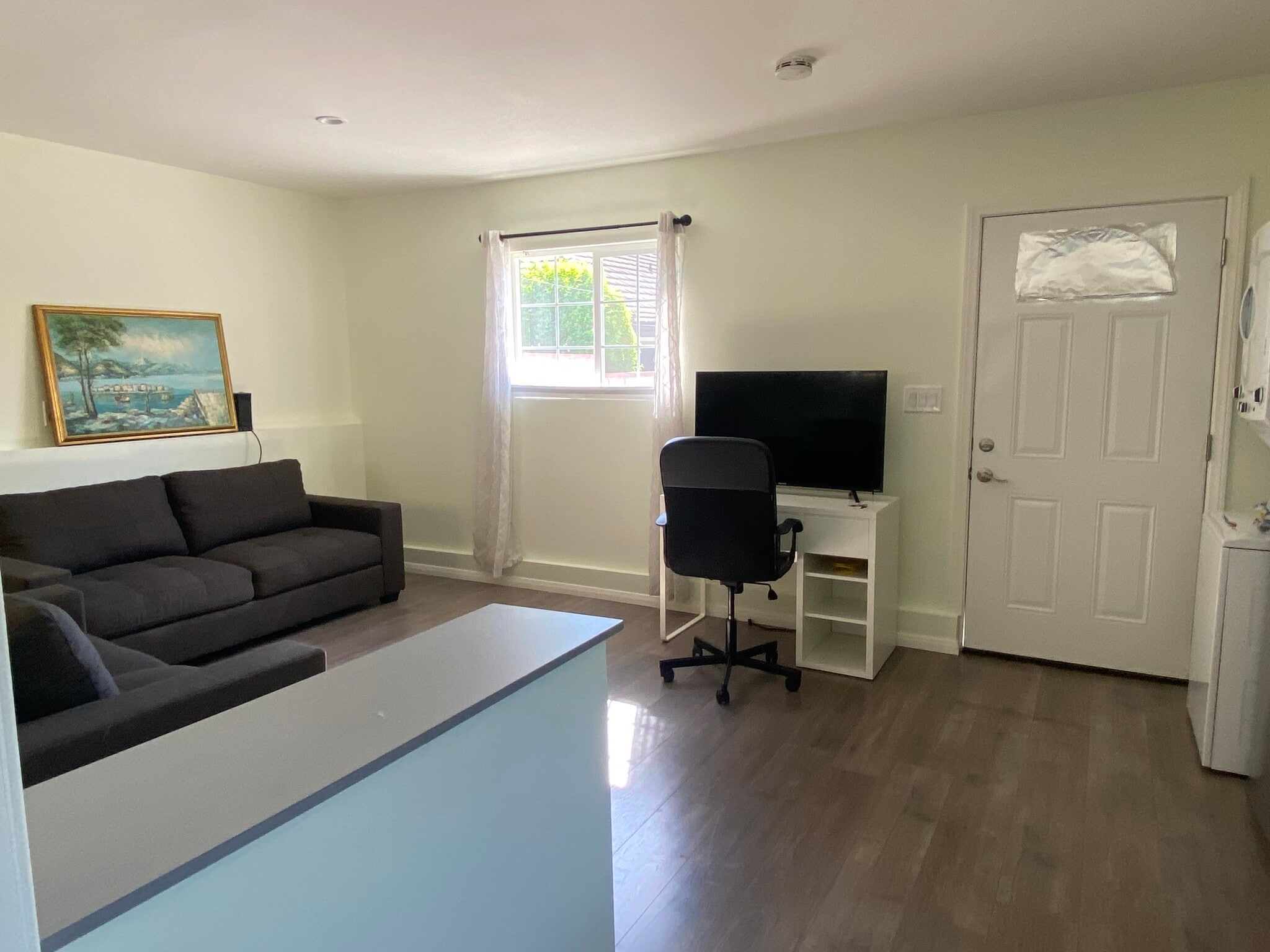 Building Photo - 910 Glenvista Dr