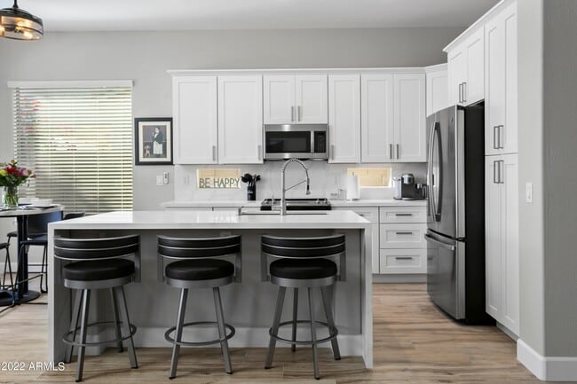 Building Photo - 7725 E Journey Ln