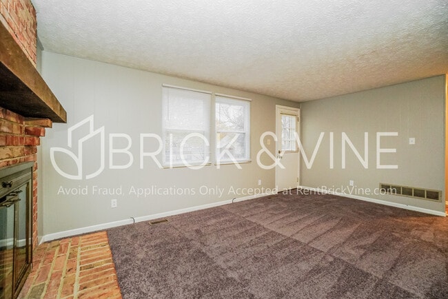 Building Photo - 3229 Middleboro Way