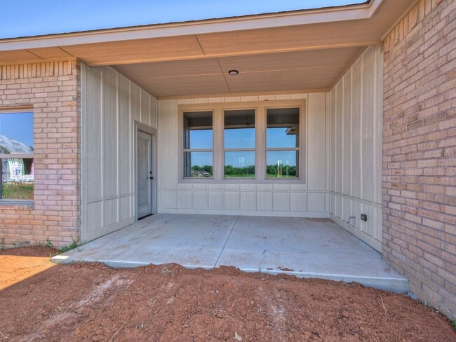 Building Photo - Brand new home available the end of August...