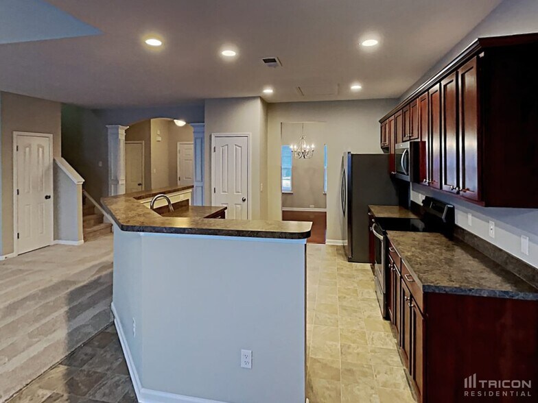Building Photo - 4236 Glenmore Creek Dr