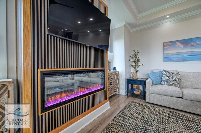 Building Photo - OFF-SEASON MONTHLY RENTAL - IT'S A BIG DILL!!