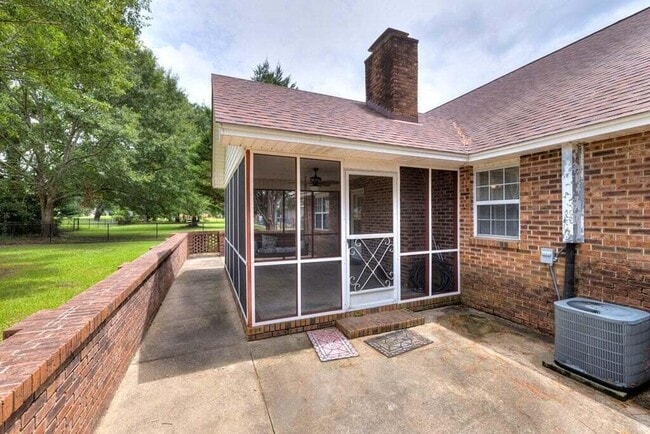 Building Photo - 15 Killarney Ln