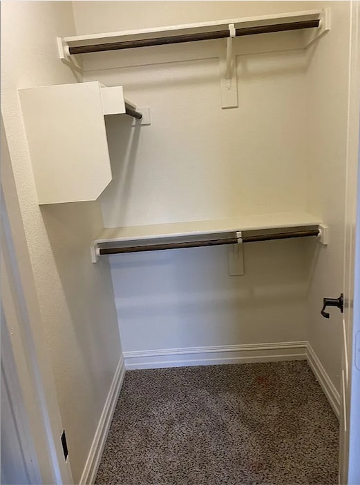 Building Photo - 1006 Jamal Dr