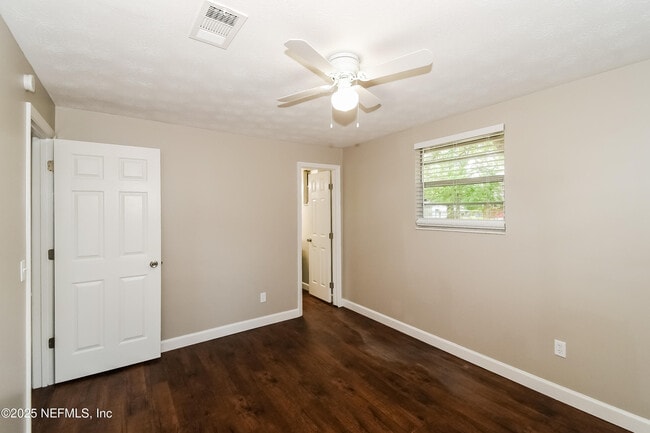 Building Photo - 10632 Pinholster Rd