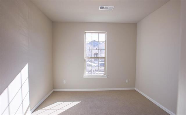 Building Photo - 1708 Daisy Corner Dr