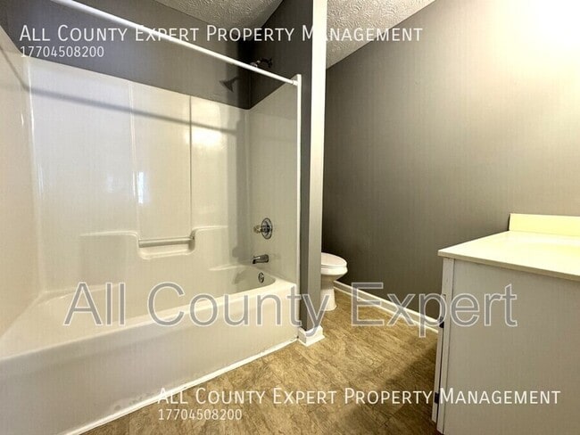 Building Photo - 3232 Sentinel Cir