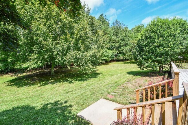 Building Photo - 17040 Birmingham Rd