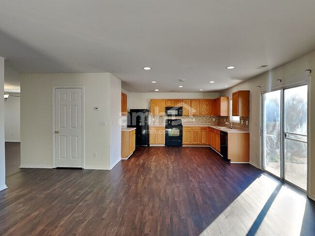 Building Photo - 1611 Rustic Arch Way