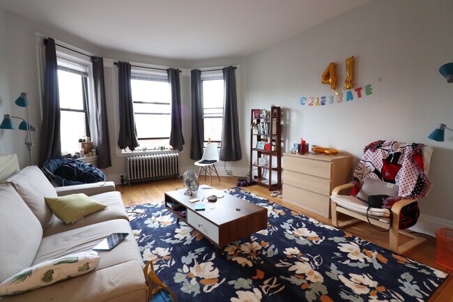 Primary Photo - 175 Harvard St