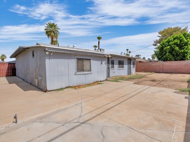 Building Photo - 3619 W Stella Ln