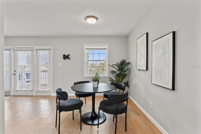 Building Photo - 209 Sea Horse Dr SE